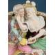 Exquisita Figura Antigua de Porcelana Francesa del Siglo XIX: 'Amour Conjugal'