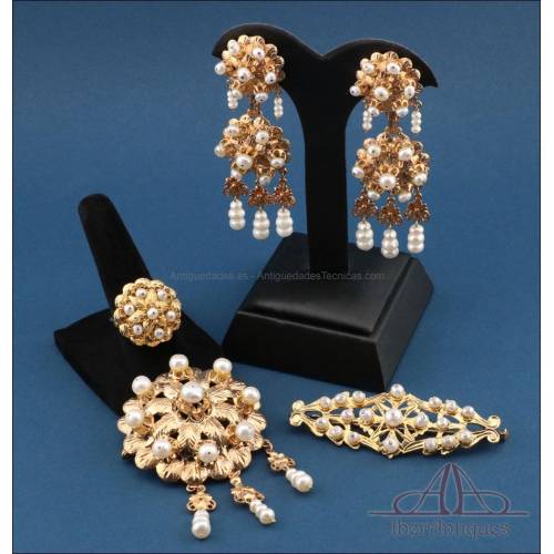 Vintage gilded silver set with freshwater pearls, for regional attire