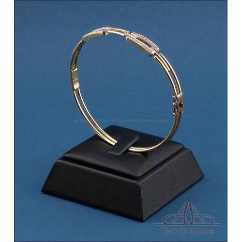 Vintage 18K Gold Bangle with 24 Natural Diamonds c. 1980