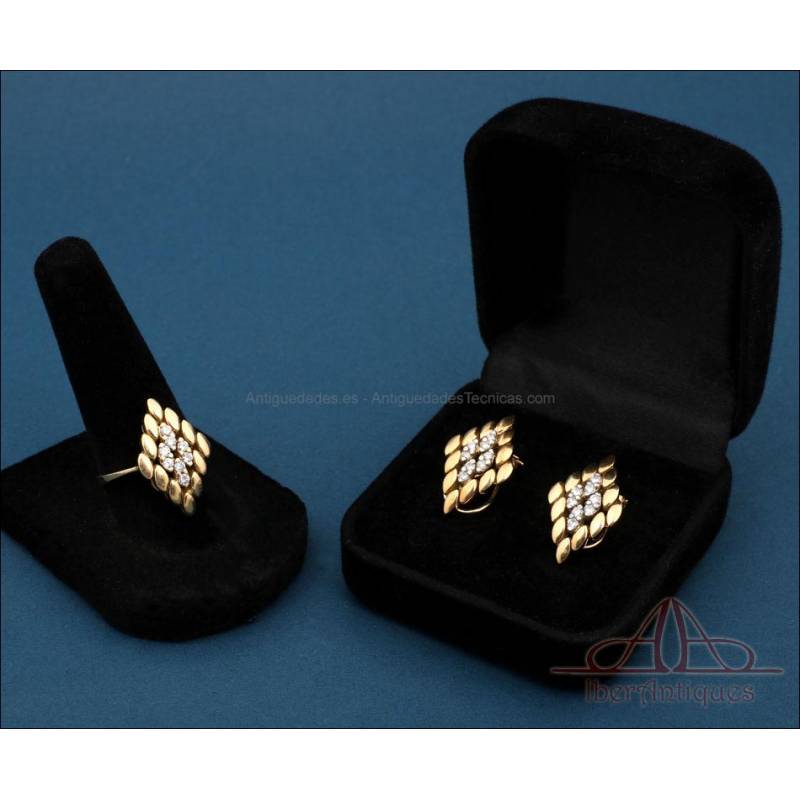 Conjunto de sortija y pendientes vintage en oro de 18K y diamantes naturales