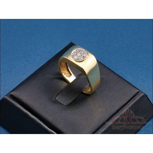 Anillo vintage en oro 18K y 7 diamantes naturales engastados en flor