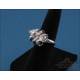 Vintage 18K white gold flower shaped ring with natural diamonds