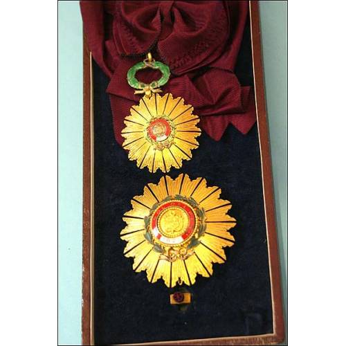 Peru. Order of the Sun. Mint. With its case