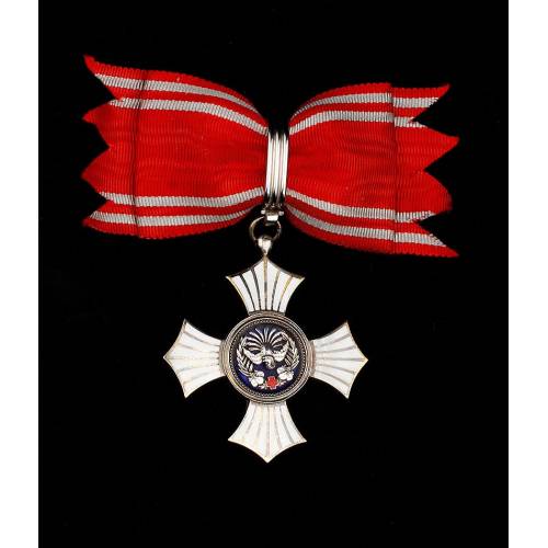 Order of Merit of the Red Cross for Ladies. Japan