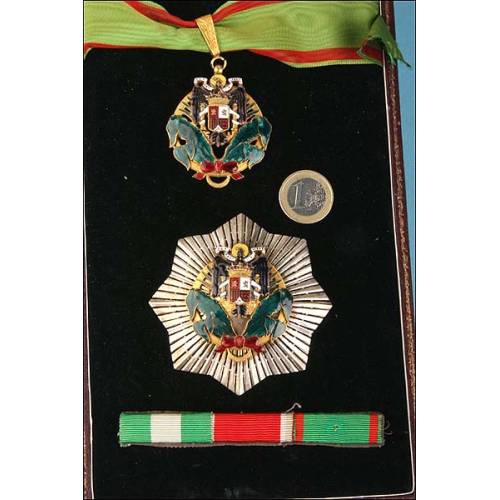 Spain. Order of Africa. Complete with case