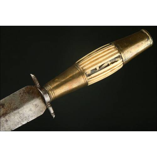 Elegant Antique Spanish Knife, mid 19th century. With bone and brass handles.