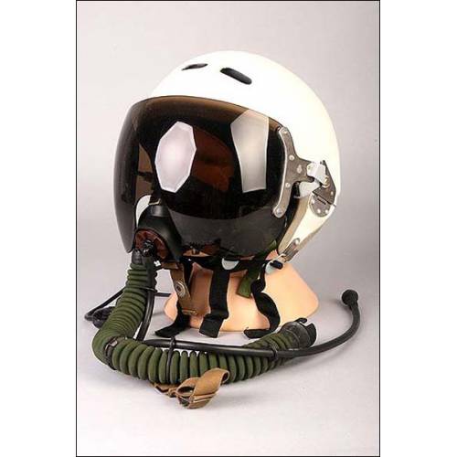 Casco de vuelo de piloto de combate soviético completo.