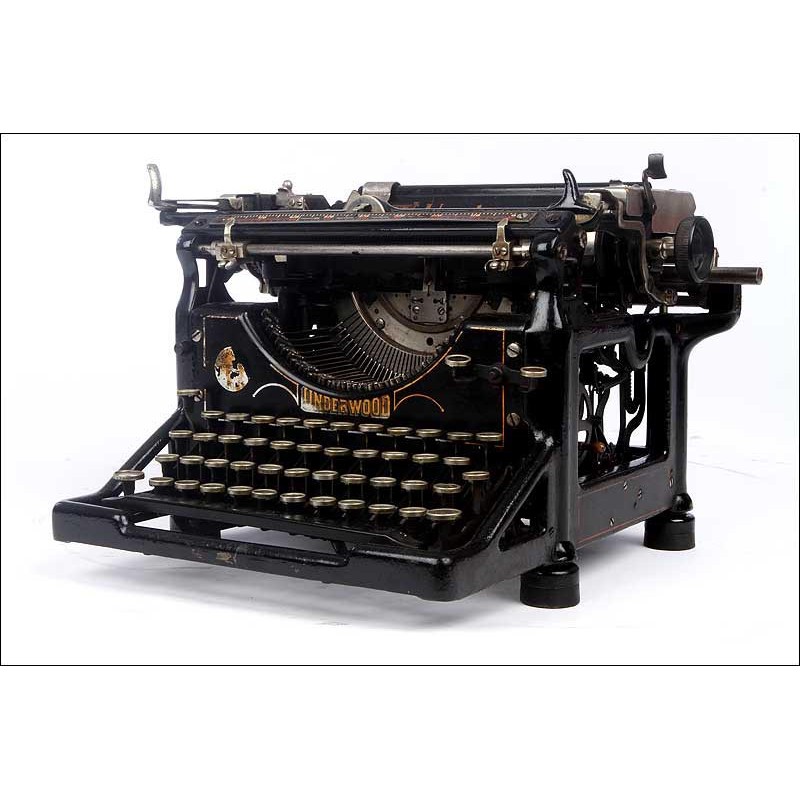 Rare and Exclusive Underwood Typewriter No. 5 with Spanish Keyboard. 1920's