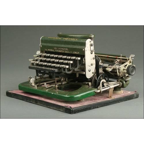 Preciosa Máquina de Escribir Inglesa Imperial D, 1919. Con Teclado Desmontable y Funcionando