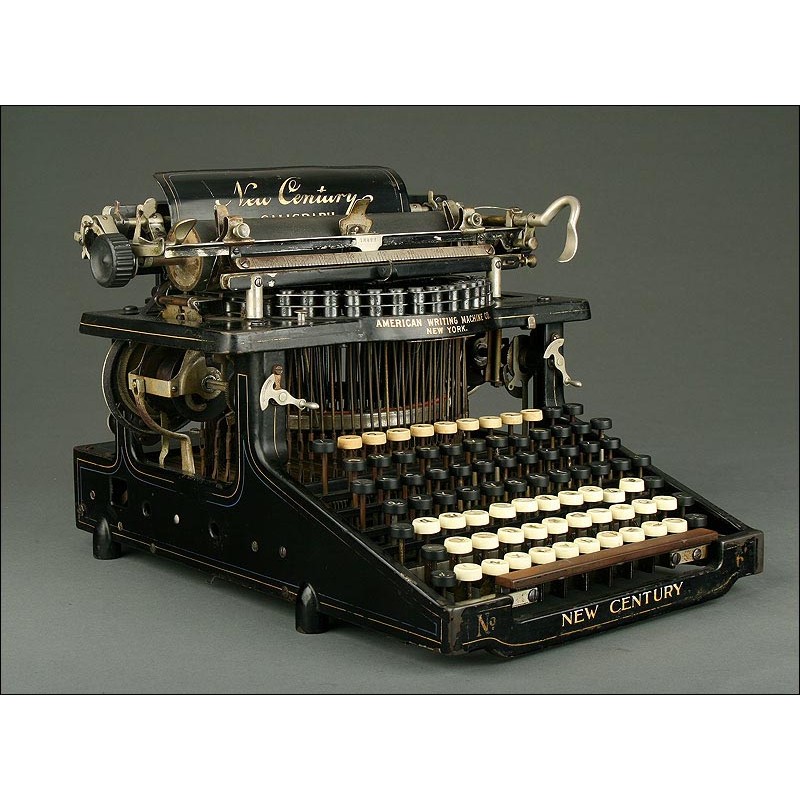 Antique American Caligraph New Century Typewriter No. 5, Year 1900.