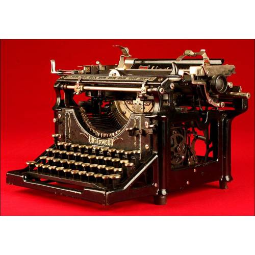 Beautiful Underwood Typewriter 5,1920. Working.