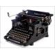 Máquina de Escribir Hispano Olivetti M40, en Muy Buen Estado. Barcelona, Años 40. Funcionando