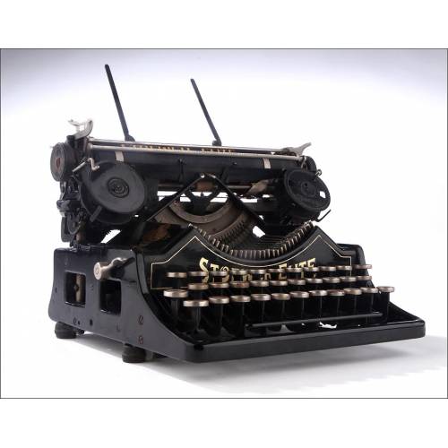 Antique German Stoewer Elite Typewriter. Year 1925, Well Preserved and Working.