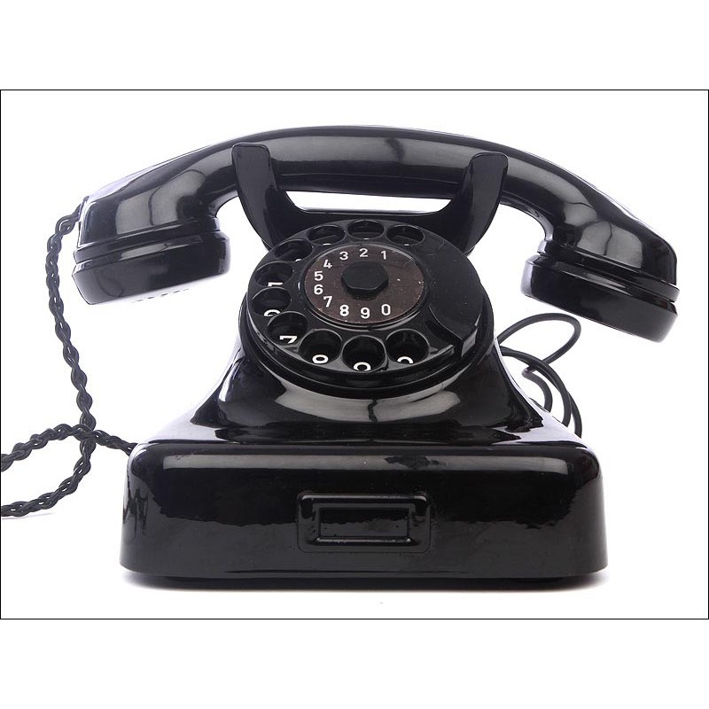 Bonito Teléfono Alemán Fabricado en los Años 40. En Buen Estado de Conservación y Funcionamiento