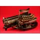 Rara Máquina de Escribir Imperial Modelo B, Fabricada en 1915. Teclado Curvo Intercambiable y Carro de Gran Tamaño