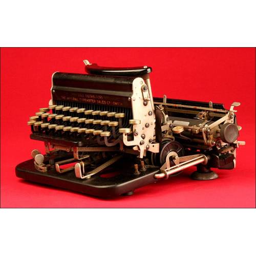 Bonita Máquina de Escribir Imperial Modelo D, de 1919. Con Teclado Intercambiable. Funcionando