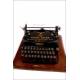 Elegante Máquina de Escribir Klein Adler en Funcionamiento. Alemania, Años 20