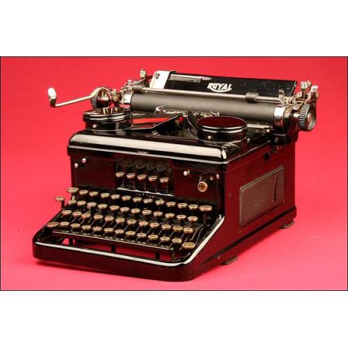 Bonita Máquina de Escribir Royal en Perfecto Estado. Años 30.