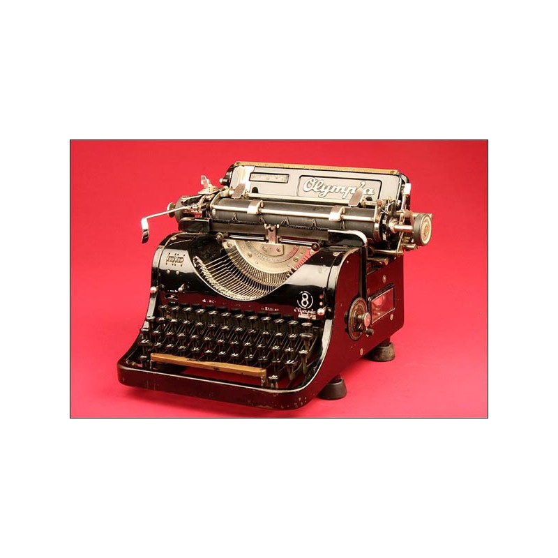 Preciosa Máquina de Escribir Olimpia en Perfecto Estado y Funcionando. Años 30.
