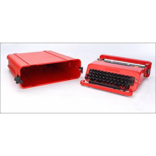 Elegant Vintage Olivetti Valentine Typewriter. Italy, 1970's