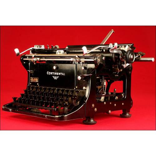 Soberbia Máquina de Escribir Marca Continental, 1935