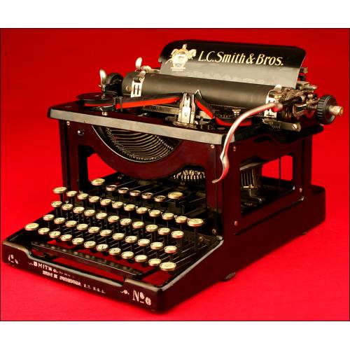 Decorativa Máquina de escribir LC Smith & Bros nº 8, ca. 1928.