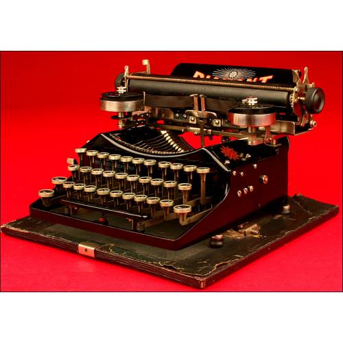 Magnífica Máquina de escribir Diamant, 1er 1/3 del siglo XX.