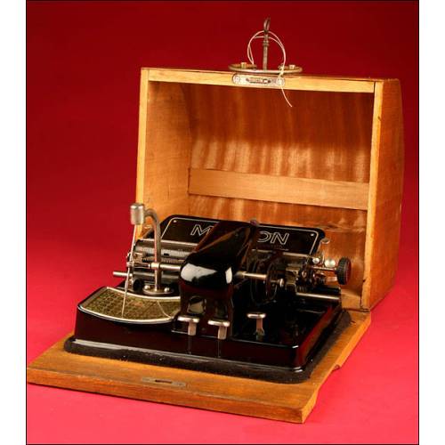 Curiosa Máquina de Escribir Alemana Mignon 4 en Perfecto Estado. Principios del S.XX