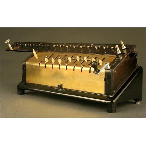 Impresionante Calculadora Vintage TIM III. 1909. Muy Bien Conservada y Funciona a la Perfección