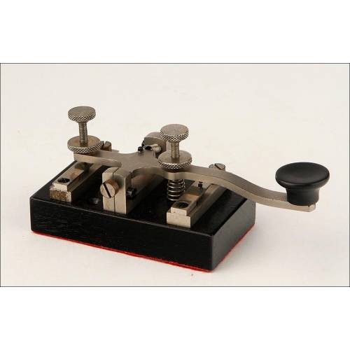 Attractive Morse Key For Telegraph Station. 20's-30's 20th Century