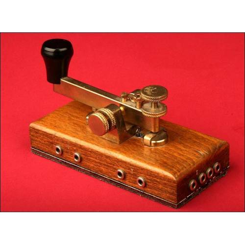 Original Morse telegraph key, 1870-1900.