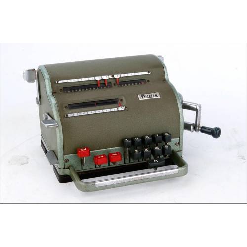 Vintage Calculator Accurate 117 Working. Switzerland, 1960s