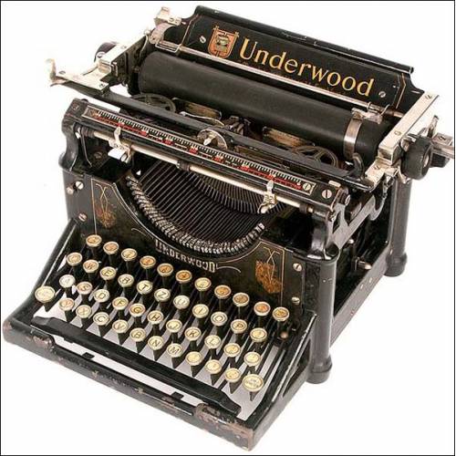 Máquina de escribir Underwood, funcionando perfectamente. 1905