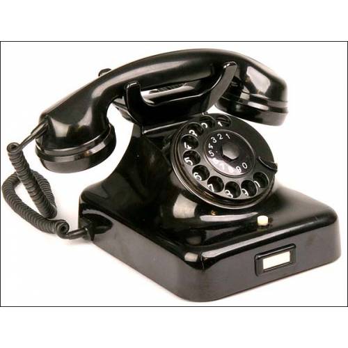 Bakelite telephone. Years 40. Perfect working order.