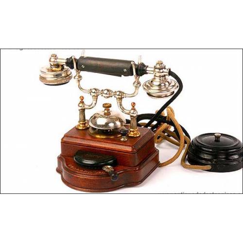 Teléfono Ericsson de 1910. Impoluto