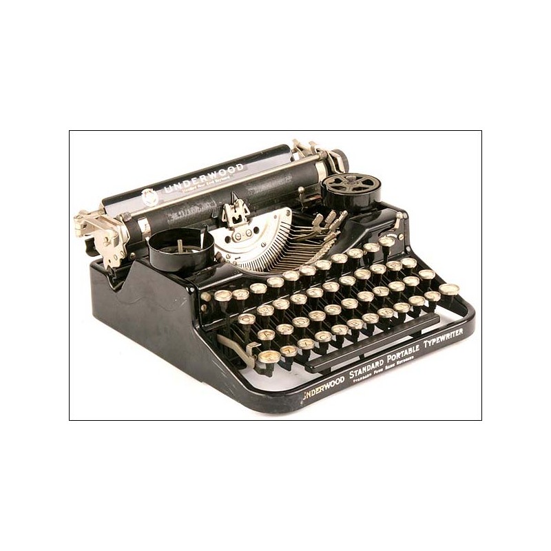 Underwood Portable Typewriter. 1924