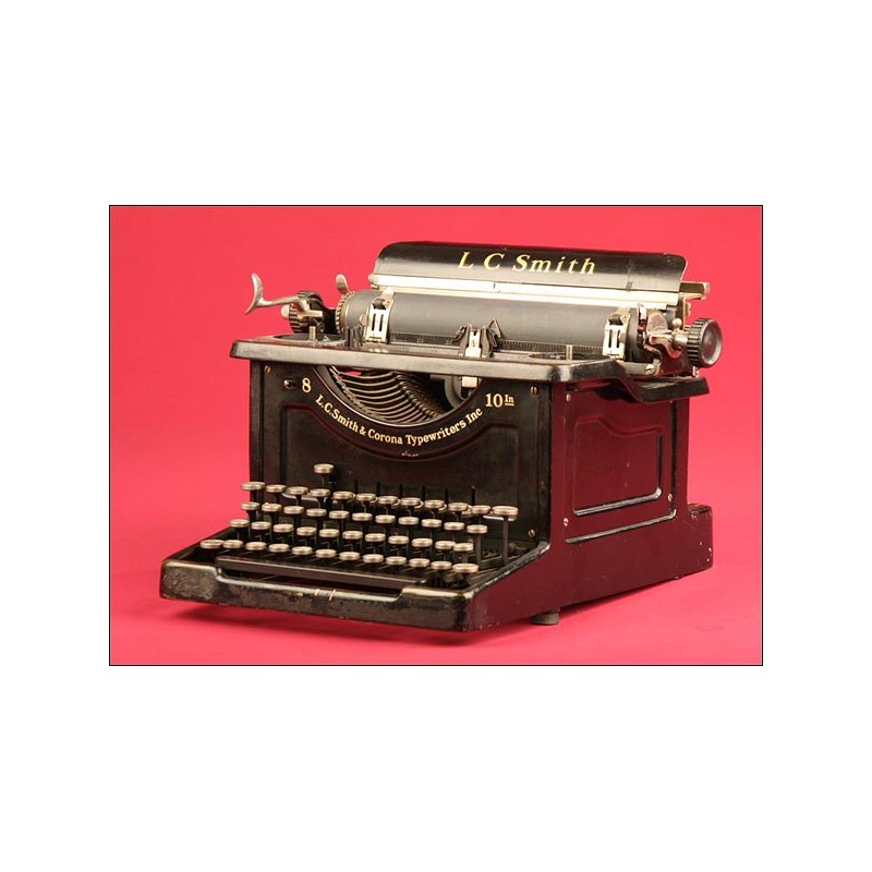 Decorativa Máquina de escribir LC Smith 8-10. 1915