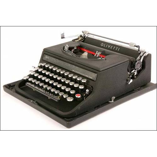 Olivetti Studio 42 Typewriter. 1938.