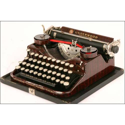 Underwood Standard Portable typewriter. 1929.