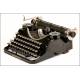 Máquina de escribir Underwood portátil. 1924