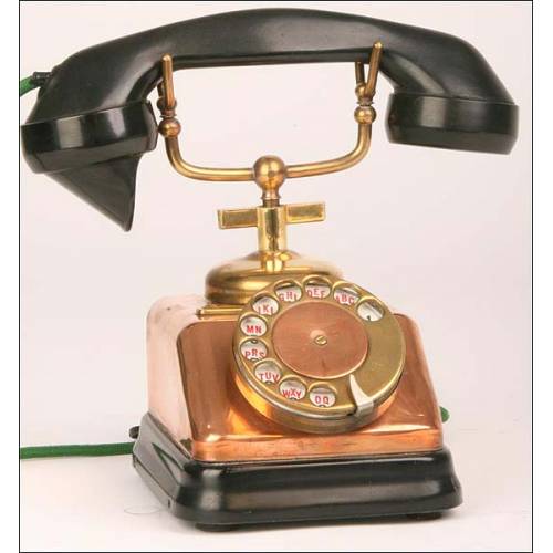 Teléfono de cobre. Años 50. Perfecto funcionamiento