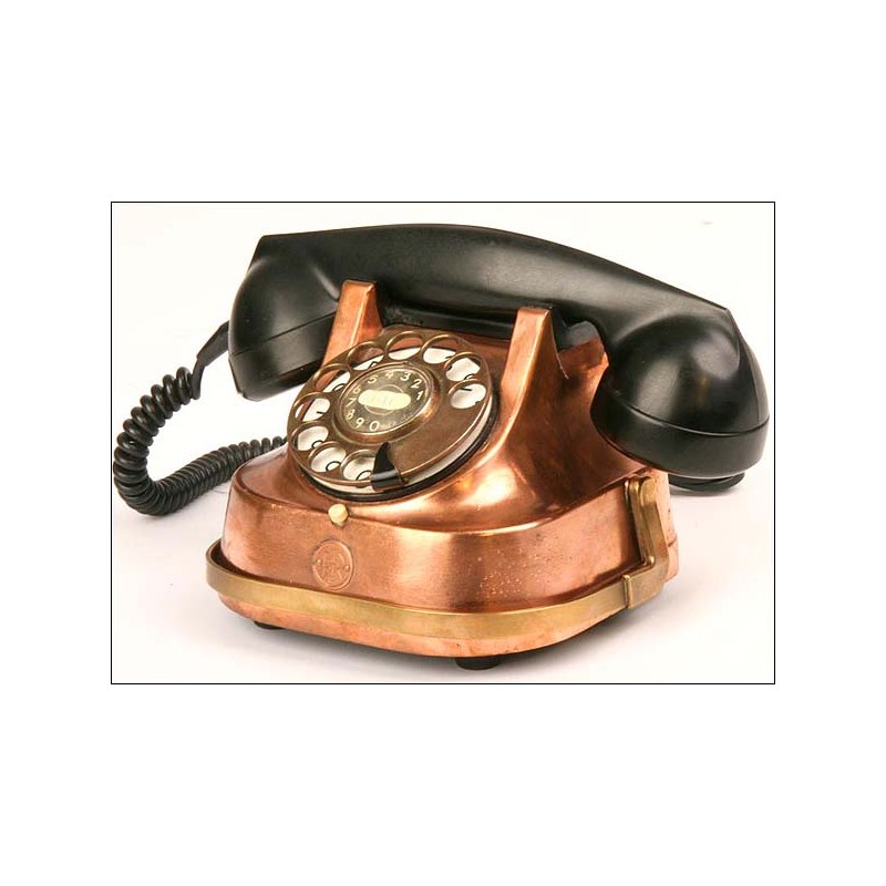 Teléfono de cobre. Años 50. Perfecto funcionamiento