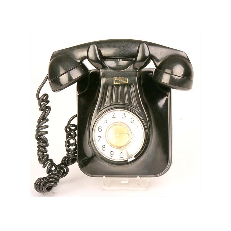 Bakelite telephone. Years 40. Perfect working order