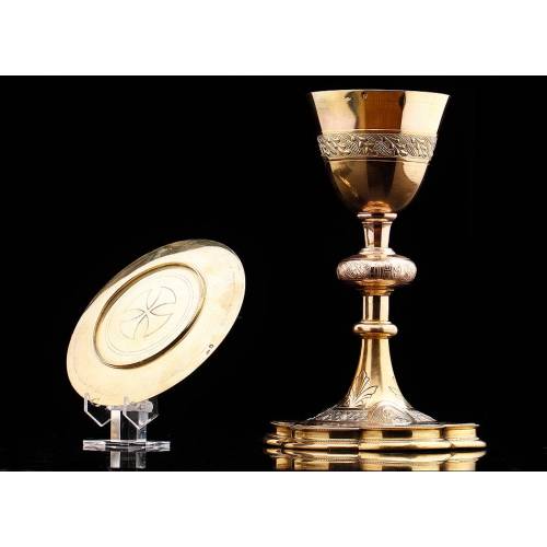 Set of Chalice and Paten in Silver and Gilded Metal. France, XIX Century