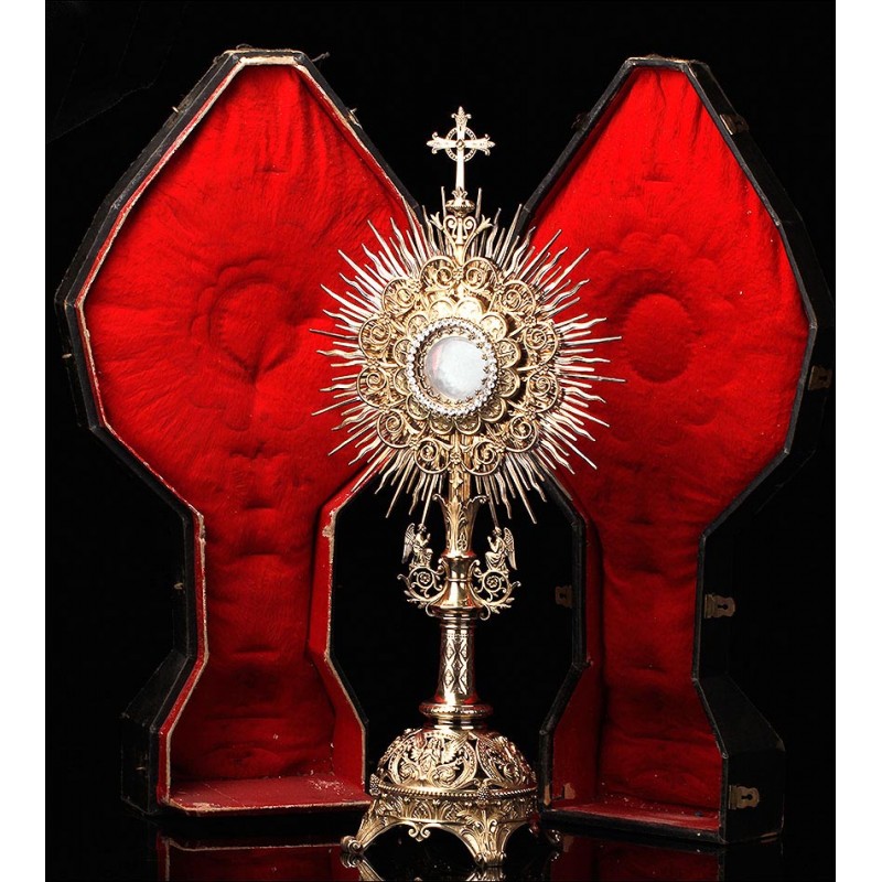 Impressive Antique Monstrance in Excellent Condition. France, XIX Century