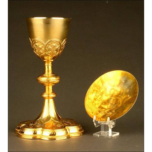 Magnífico Copón en Plata dorada con Patena, fabricado por el Maestro orfebre Louis Pilles a finales del siglo XIX.