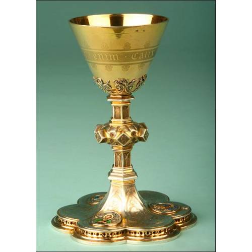Magnificent French Neo-Gothic Chalice in Silver and Enamel. XIX CENTURY.