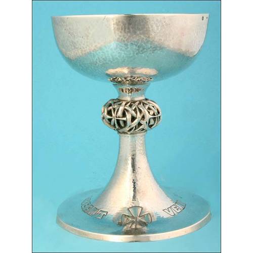 Exceptional solid silver chalice of Art Decó style and period. 1932.