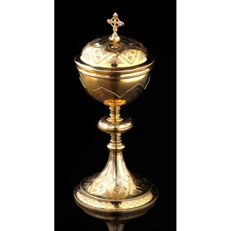 Elegant Solid Silver Contrasted Silver Ciborium, Hand Carved. France, XIX Century