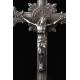 Cruz de Pecho de Plata Maciza. Francia, Siglo XIX. Contrastada en Anilla y Base. Atractivo Diseño